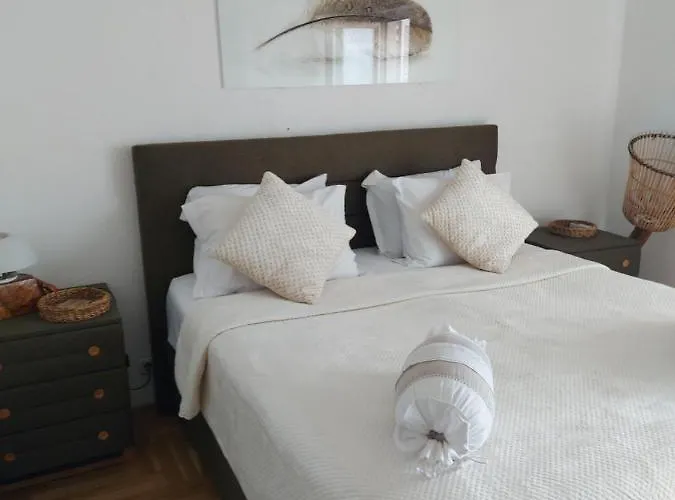 Iris Διαμέρισμα *