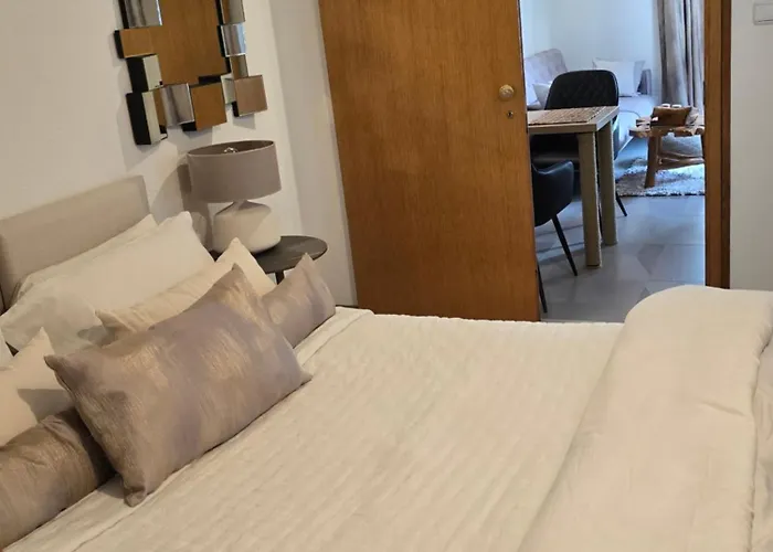 Iris Διαμέρισμα *